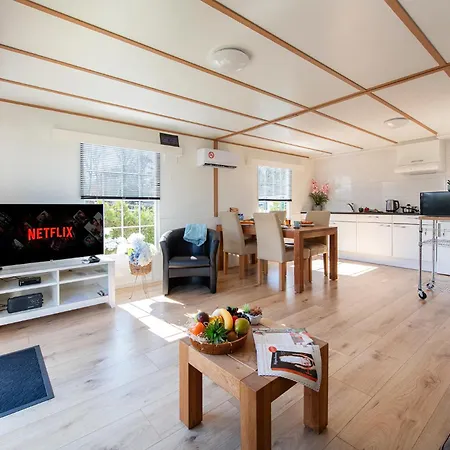 Bicycle Storage - Close To Efteling & Safaripark Beekse Bergen & Parking! 木屋 *