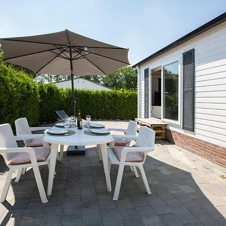 Bicycle Storage - Close To Efteling & Safaripark Beekse Bergen & Parking!