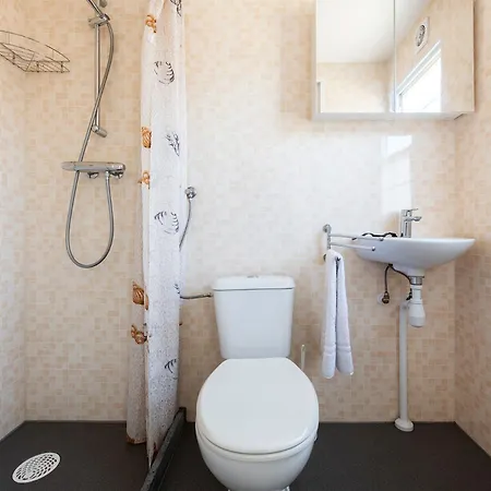 Bicycle Storage - Close To Efteling & Safaripark Beekse Bergen & Parking! シャレー オーイステルウェイク