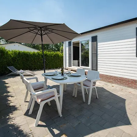 Bicycle Storage - Close To Efteling & Safaripark Beekse Bergen & Parking! *