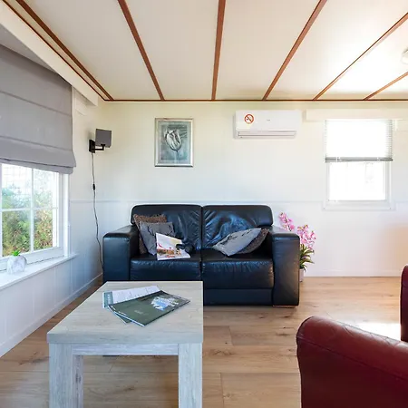 Bicycle Storage - Close To Efteling & Safaripark Beekse Bergen & Parking! *