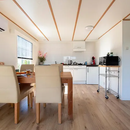 Bicycle Storage - Close To Efteling & Safaripark Beekse Bergen & Parking! 木屋 *