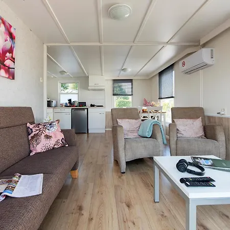 Bicycle Storage - Close To Efteling & Safaripark Beekse Bergen & Parking! *