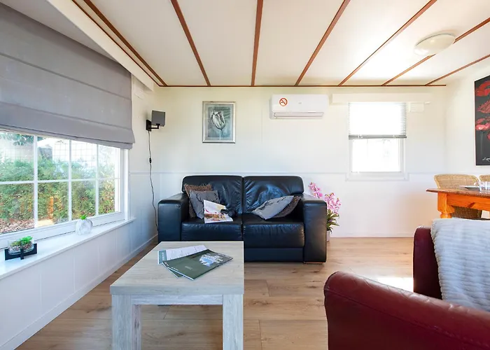 Bicycle Storage - Close To Efteling & Safaripark Beekse Bergen & Parking! *