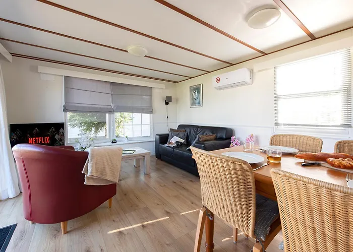 Bicycle Storage - Close To Efteling & Safaripark Beekse Bergen & Parking! * Oisterwijk