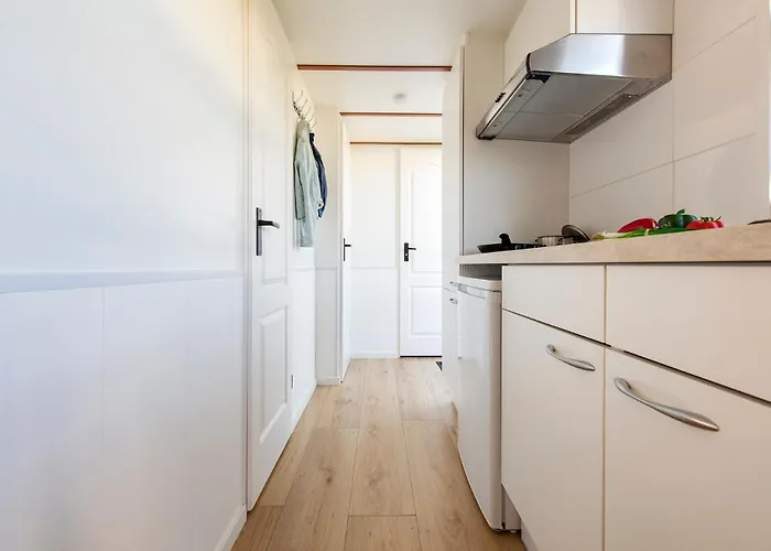 Bicycle Storage - Close To Efteling & Safaripark Beekse Bergen & Parking!