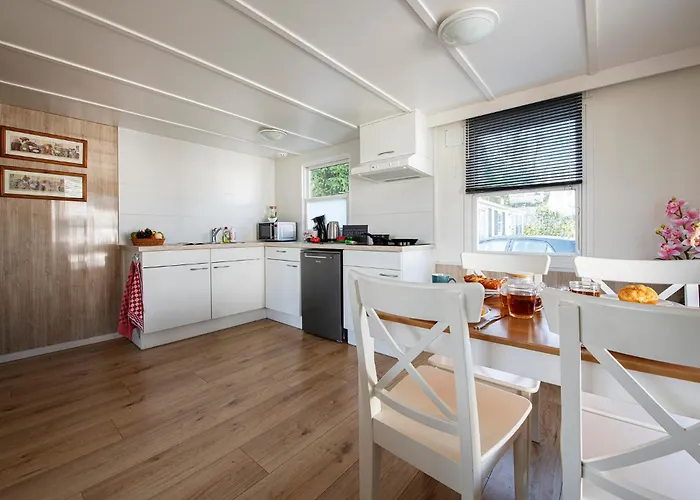 Bicycle Storage - Close To Efteling & Safaripark Beekse Bergen & Parking! * Oisterwijk