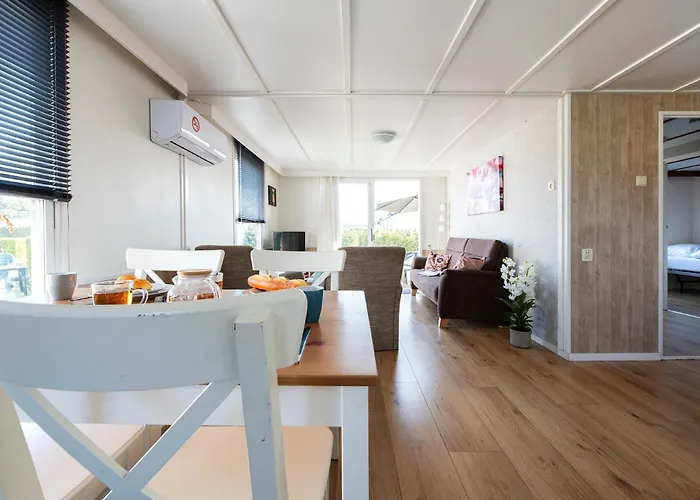 Bicycle Storage - Close To Efteling & Safaripark Beekse Bergen & Parking!