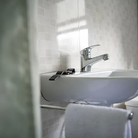 Bicycle Storage - Close To Efteling & Safaripark Beekse Bergen & Parking!