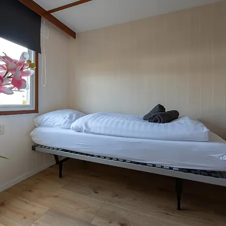 Bicycle Storage - Close To Efteling & Safaripark Beekse Bergen & Parking! *